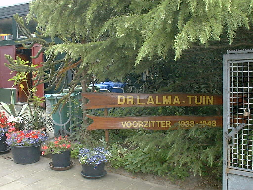 Dr. L. Alma - (School)Tuin - Amsterdam