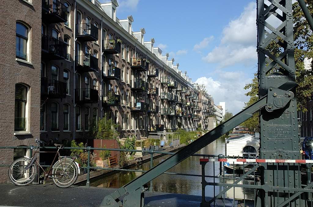 Lijnbaansgracht - Achterkant huizen Marnixstraat - Amsterdam