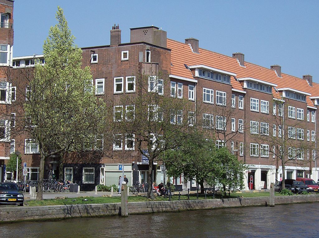 Baarsjesweg - Hoek Paramaribostraat - Kostverlorenvaart - Amsterdam