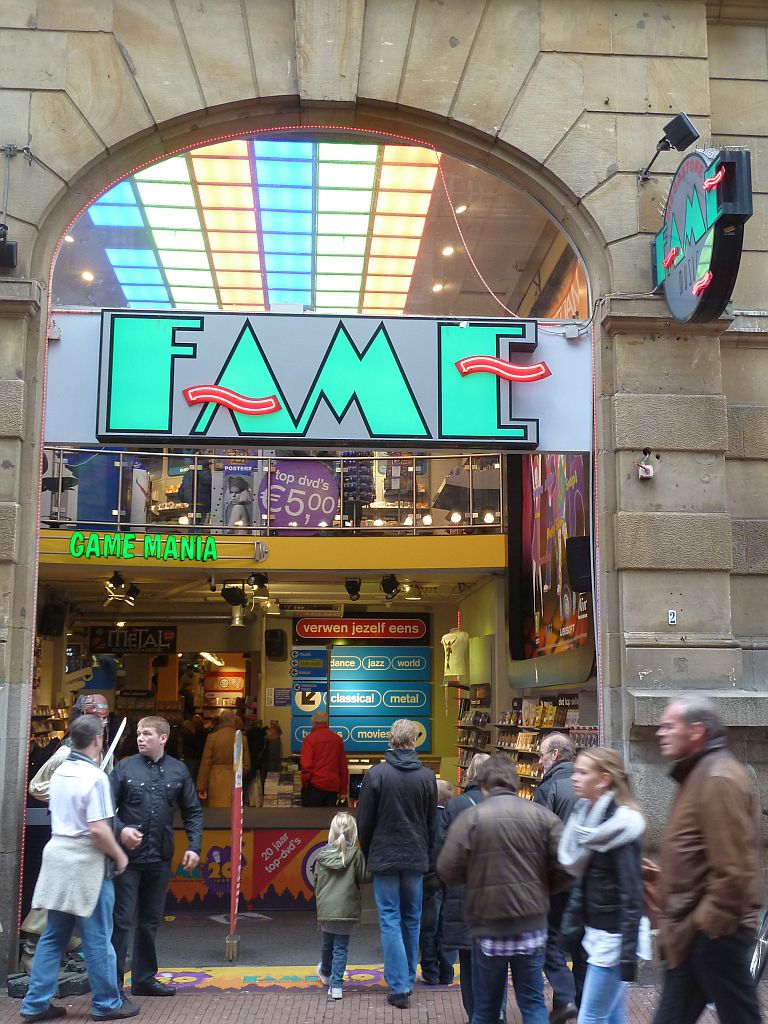 Kalverstraat - Fame - Amsterdam