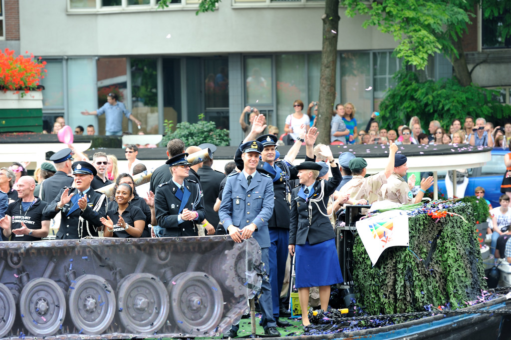 Canal Parade 2012 - Deelnemer Ministerie van Defensie - Amsterdam