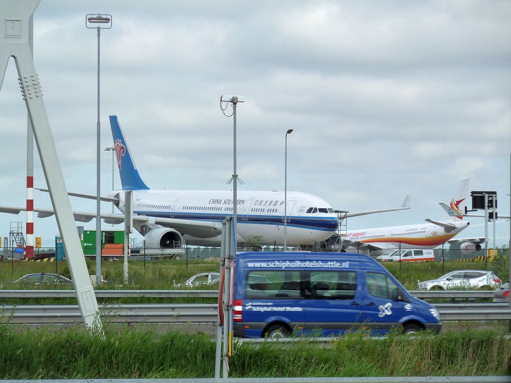 P Platform - B-6135 Airbus A330-223 - Amsterdam