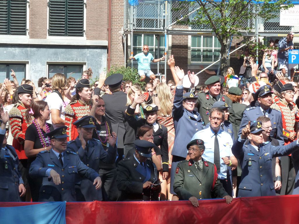 Canal Parade 2013 - Deelnemer Stichting Homoseksualiteit en Krijgsmacht - Amsterdam