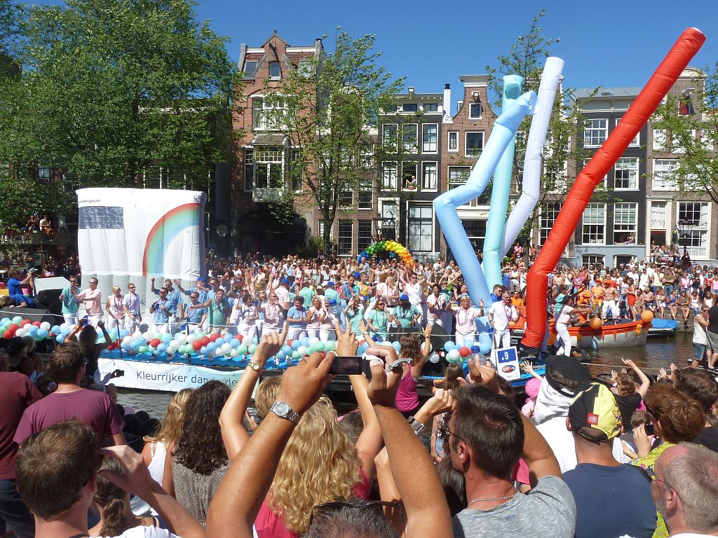 Canal Parade 2013 - Deelnemer Belastingdienst - Amsterdam