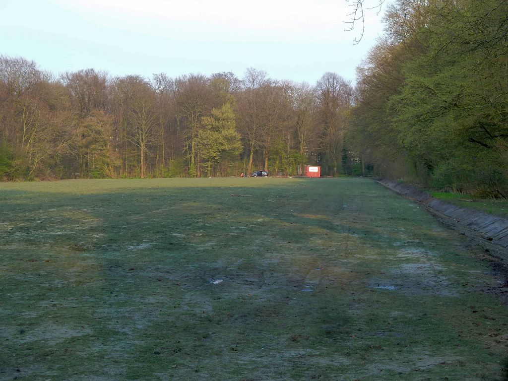 Sportvelden Nieuwe Kalfjeslaan - Aanleg verstevigd grasveld - Amsterdam