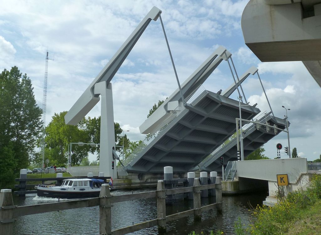 Bosrandbrug - Ringvaart van de Haarlemmermeerpolder - Amsterdam