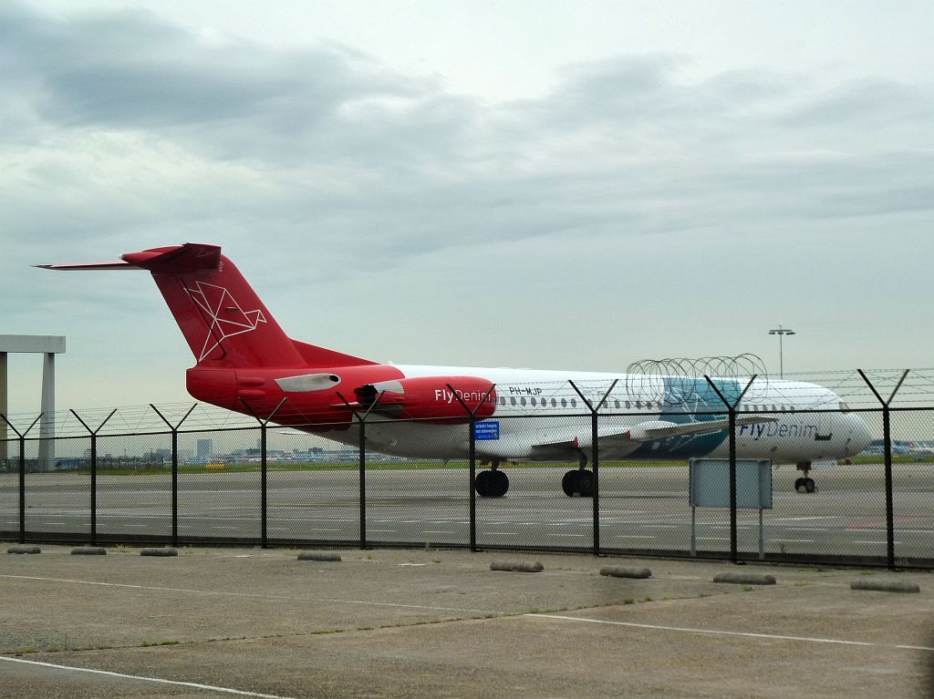 Platform Oost - PH-MJP Fokker 100 - Amsterdam