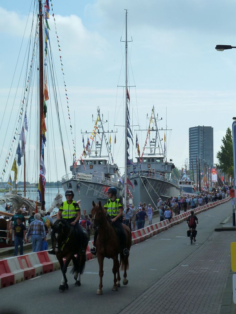 Sail 2015 - Hr.Ms. Roermond en Hr.Ms.Naaldwijk - Amsterdam