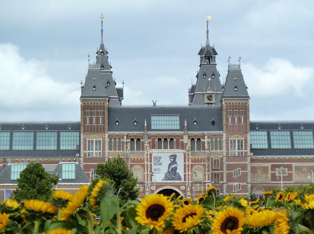 Van Gogh Museum - 125.000 Zonnebloemen ivm Opening Entree en Rijksmuseum - Amsterdam