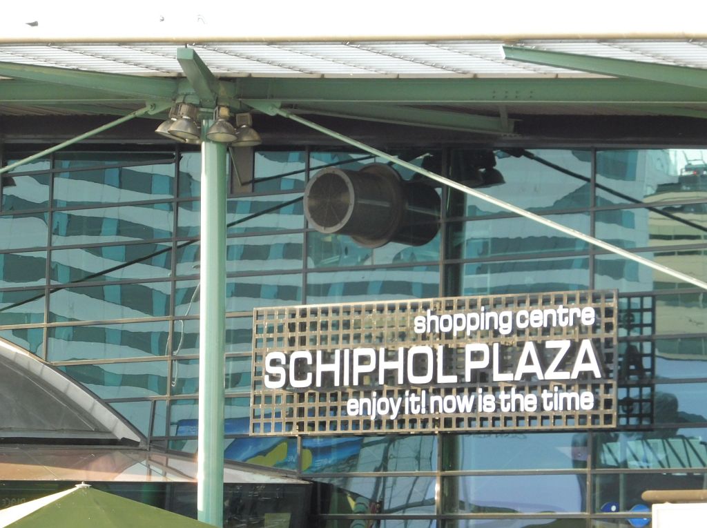Shopping Center Schiphol Plaza - Amsterdam