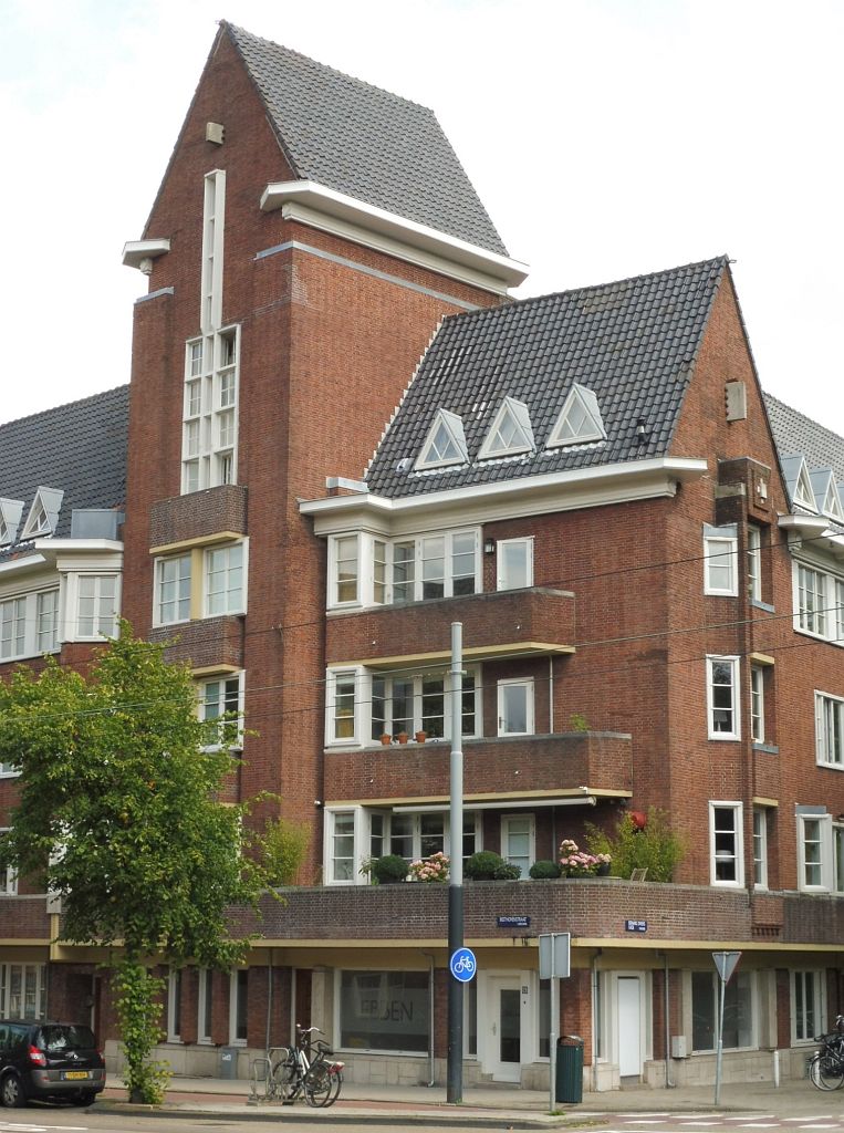Beethovenstraat - Hoek Bernard Zweerskade - Amsterdam