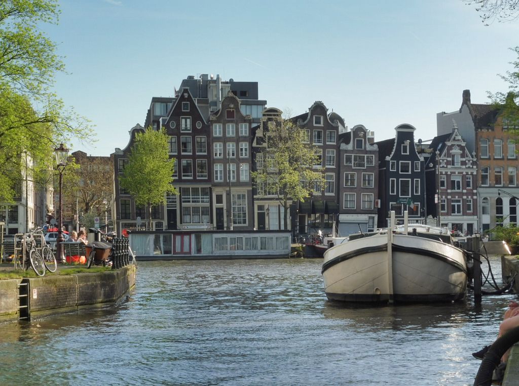 Groenburgwal - Hoek Amstel - Amsterdam