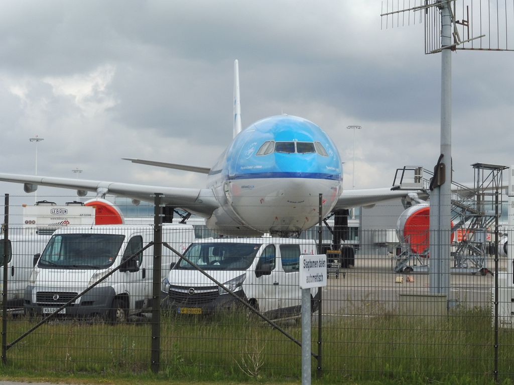 G-H Platform - PH-AKD A330-300 - Amsterdam