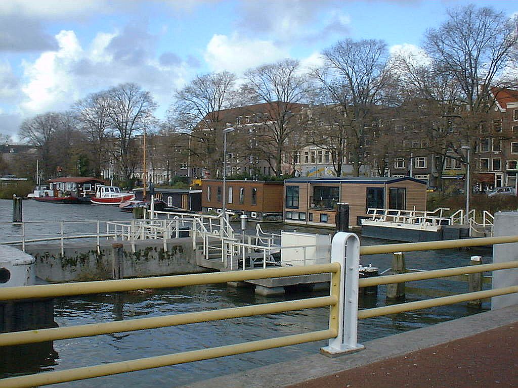 Pelikaanbrug over de Nieuwevaart - Amsterdam