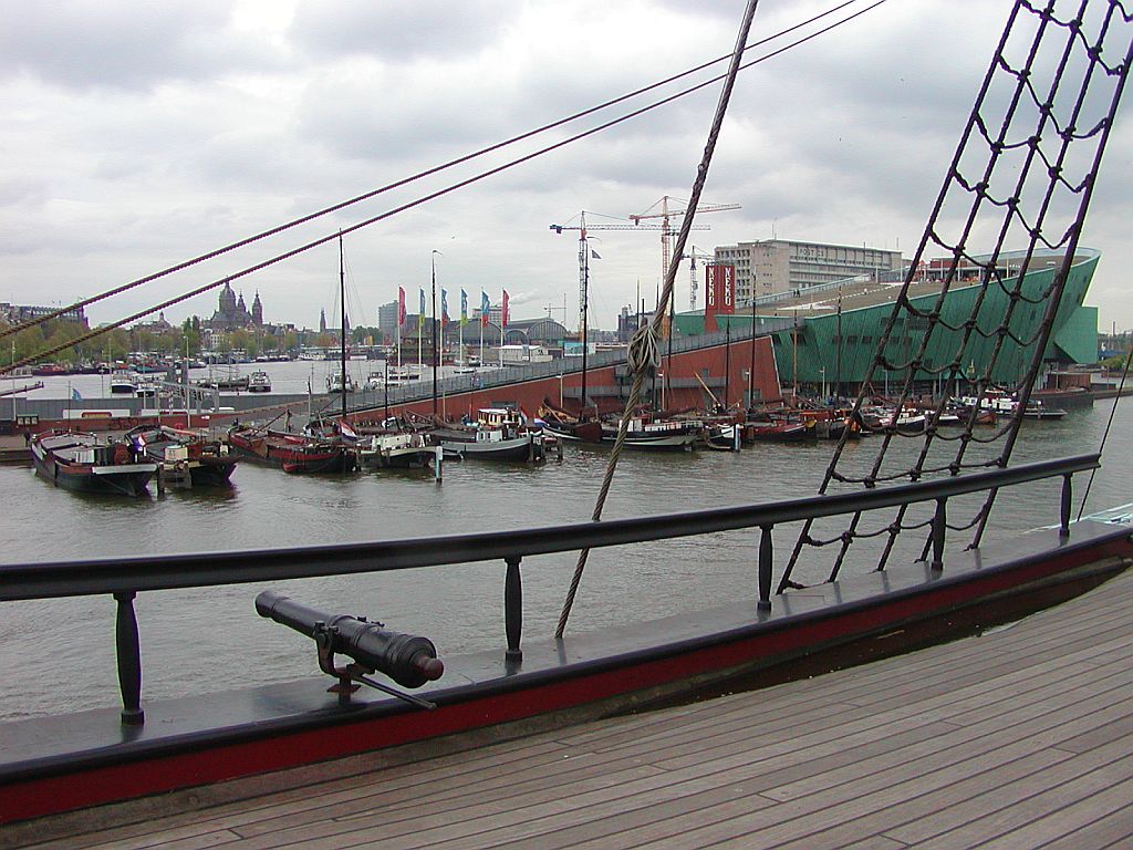 Museumhaven Amsterdam - Nemo - Amsterdam