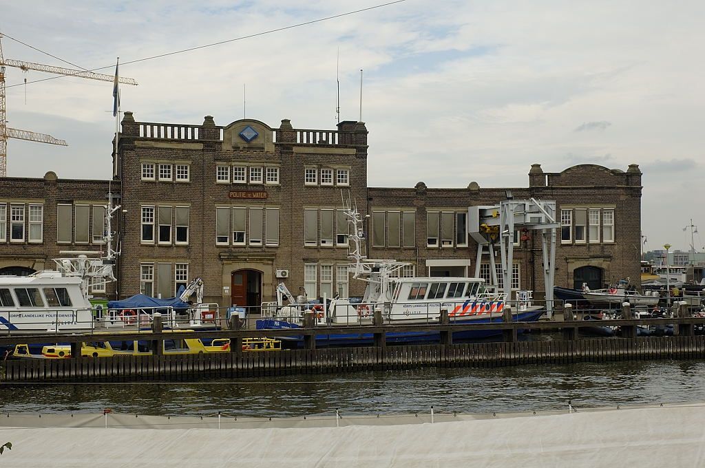 Westerdoksdijk - Rijkspolitie te Water - Amsterdam