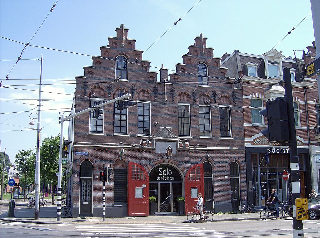 Vml. Brandweerkazerne - Van Baerlestraat 35-37 - Amsterdam