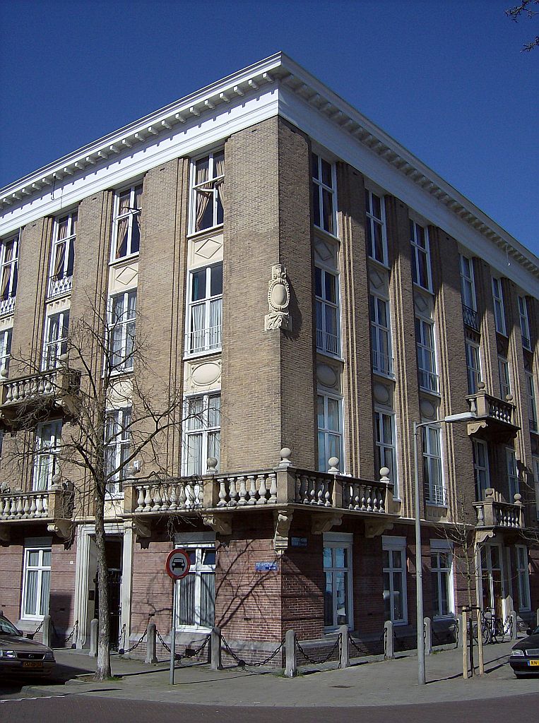 Teniersstraat - Hoek Pieter de Hoochstraat - Amsterdam