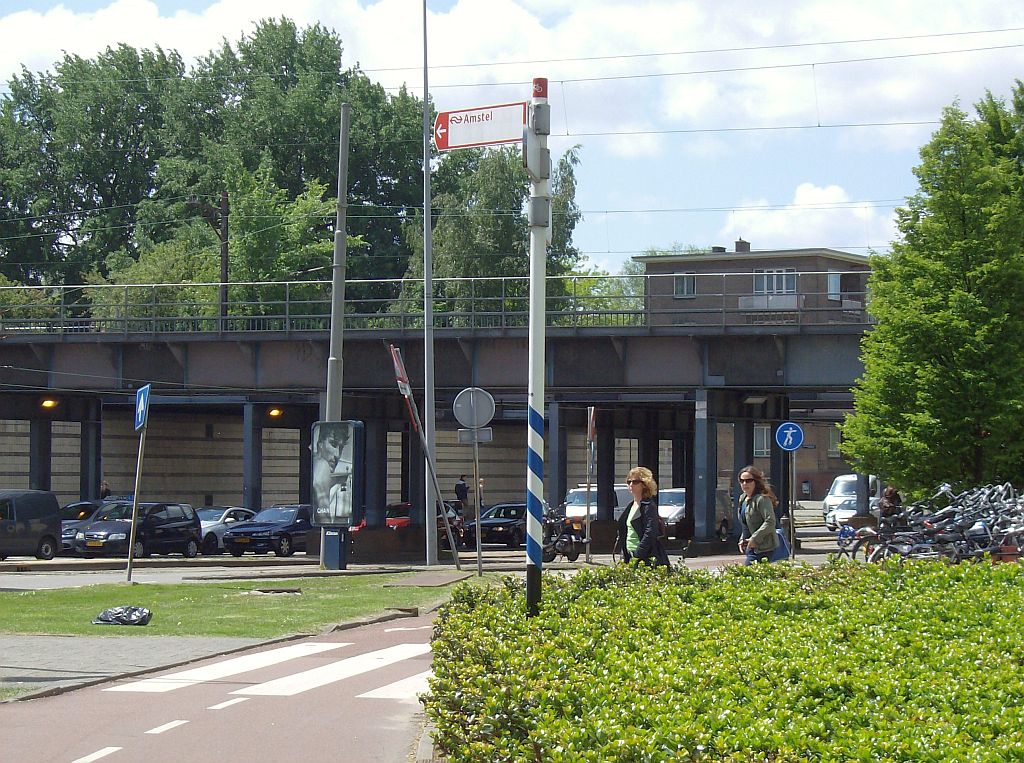 Mr. Treublaan - Spoorwegviaduct - Amsterdam