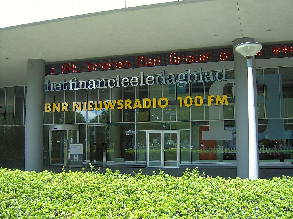 Vml. Renault Garage - BNR Nieuwsradio en FInancieele Dagblad - Amsterdam