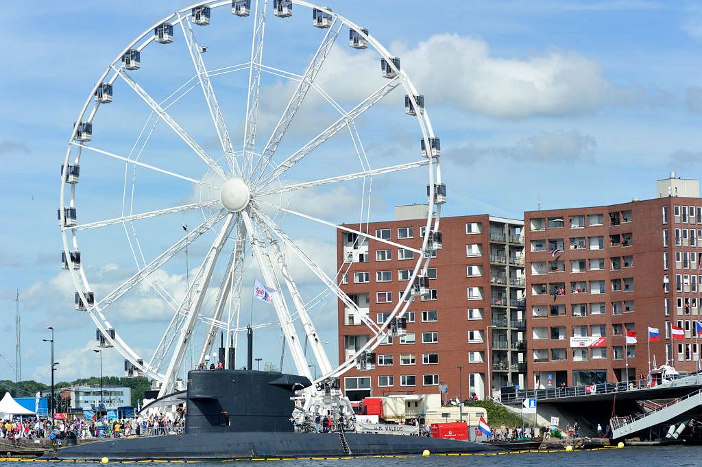 Sail 2010 - Hr.Ms. Walrus - Amsterdam