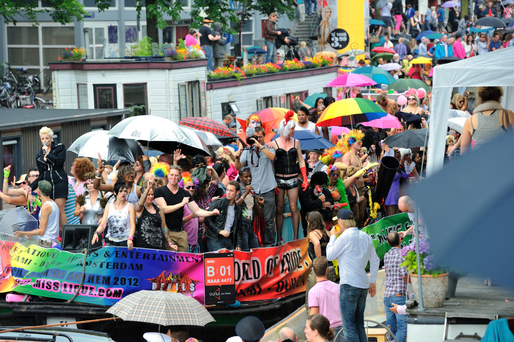 Canal Parade 2012 - Deelnemer Pride Artists Pro Gay - Amsterdam