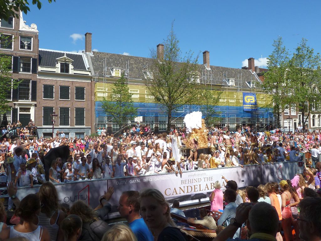 Canal Parade 2013 - Deelnemer OUTTV - Amsterdam