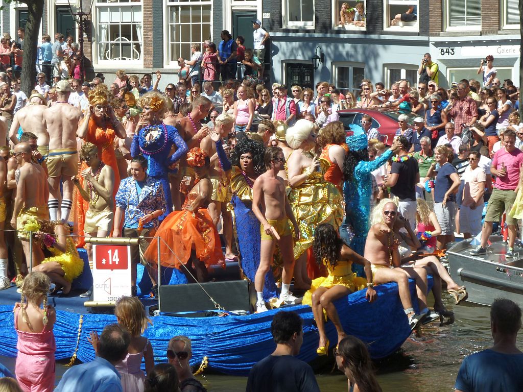 Canal Parade 2013 - Deelnemer Drag Queens United - Amsterdam