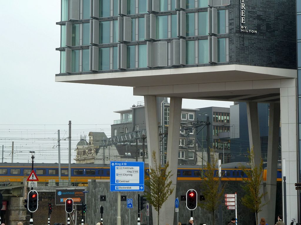 Oosterdoksstraat - DoubleTree by Hilton Hotel - Amsterdam