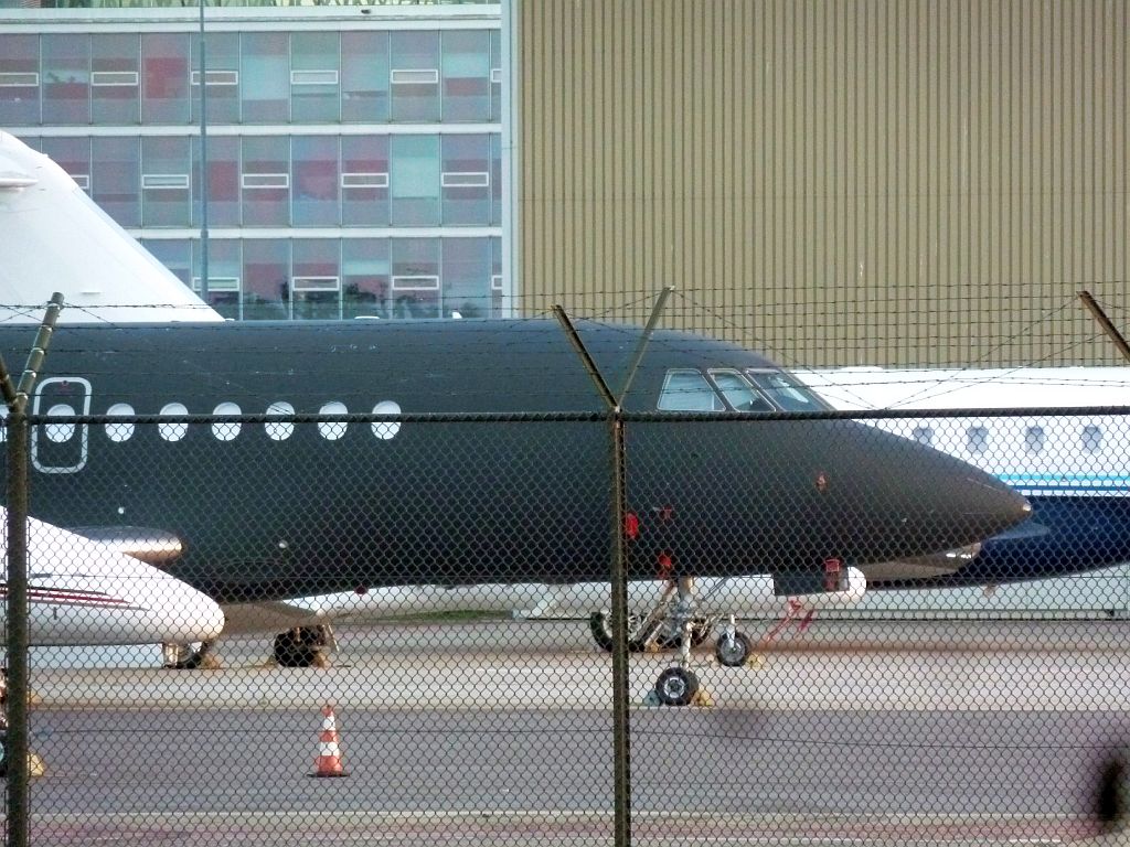 Platform Oost - 9H-BEC Dassault Falcon 2000EX - Amsterdam